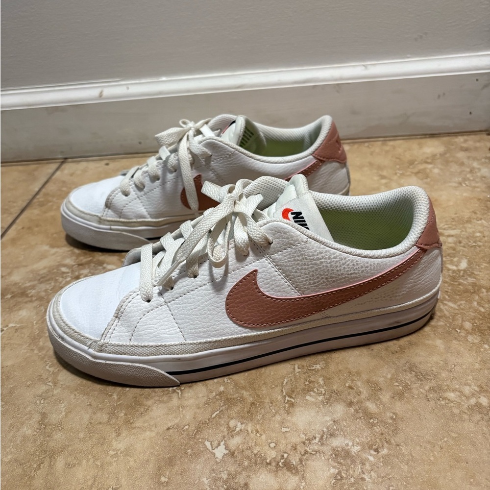 Nike Court Legacy size 7